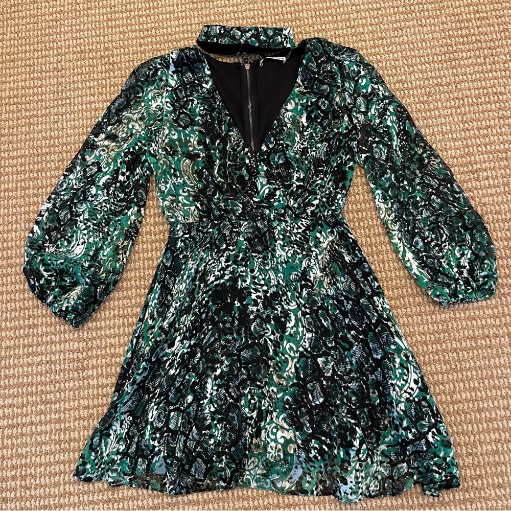 Alice + Olivia Rita Green Snakeskin Dress 4 - Picture 6 of 12
